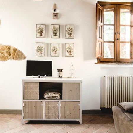 Il Fienile Di Tigliano Villa Vinci Luaran gambar
